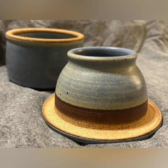 Fox Pass Pottery Vintage Butter Crock NWT Blue Hand thrown Stoneware, signed ‘87 - Picture 2 of 8